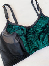 Load image into Gallery viewer, Oh my Leopard Velvet Lingerie Set
