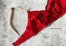 Afbeelding in Gallery-weergave laden, Double lace red wrap bralette
